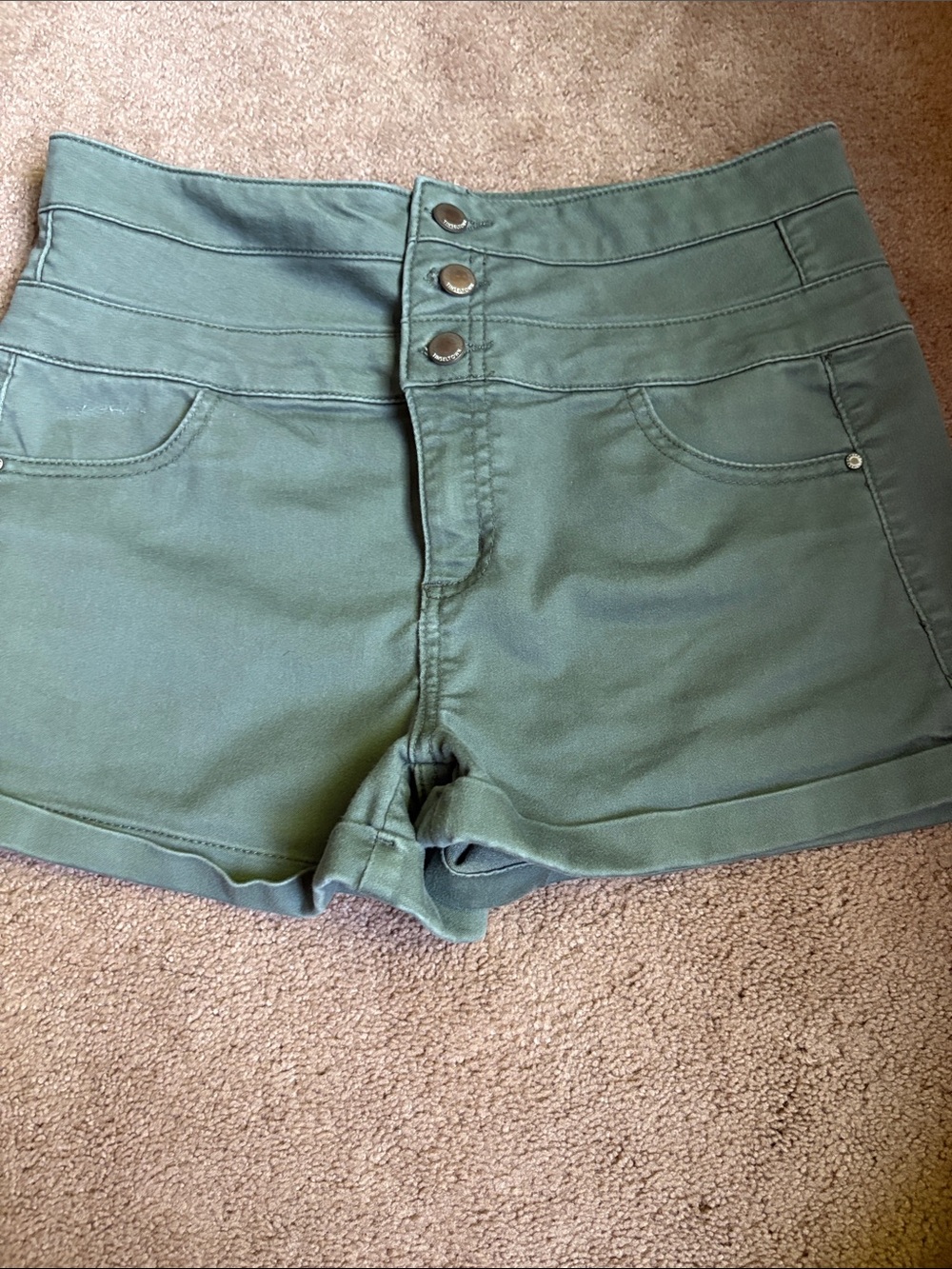 Tinseltown High-Waist sage Green Women’s juniors Shorts size 11